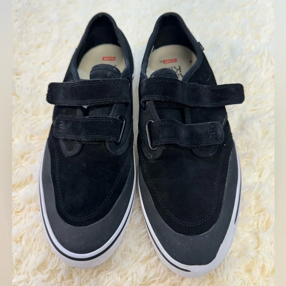 Globe Motley 11 Strap Skate Shoes Black Size 9.5